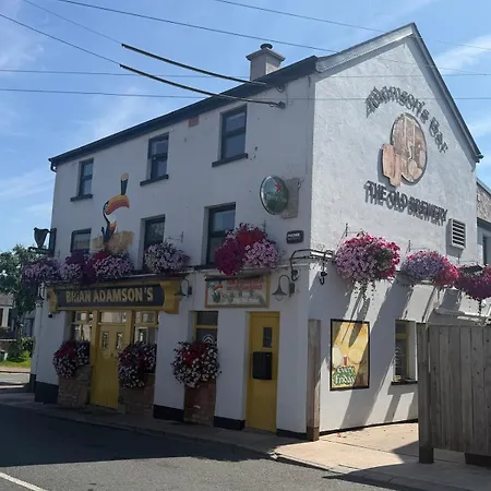 The Olde At Adamsons Bar * Clones